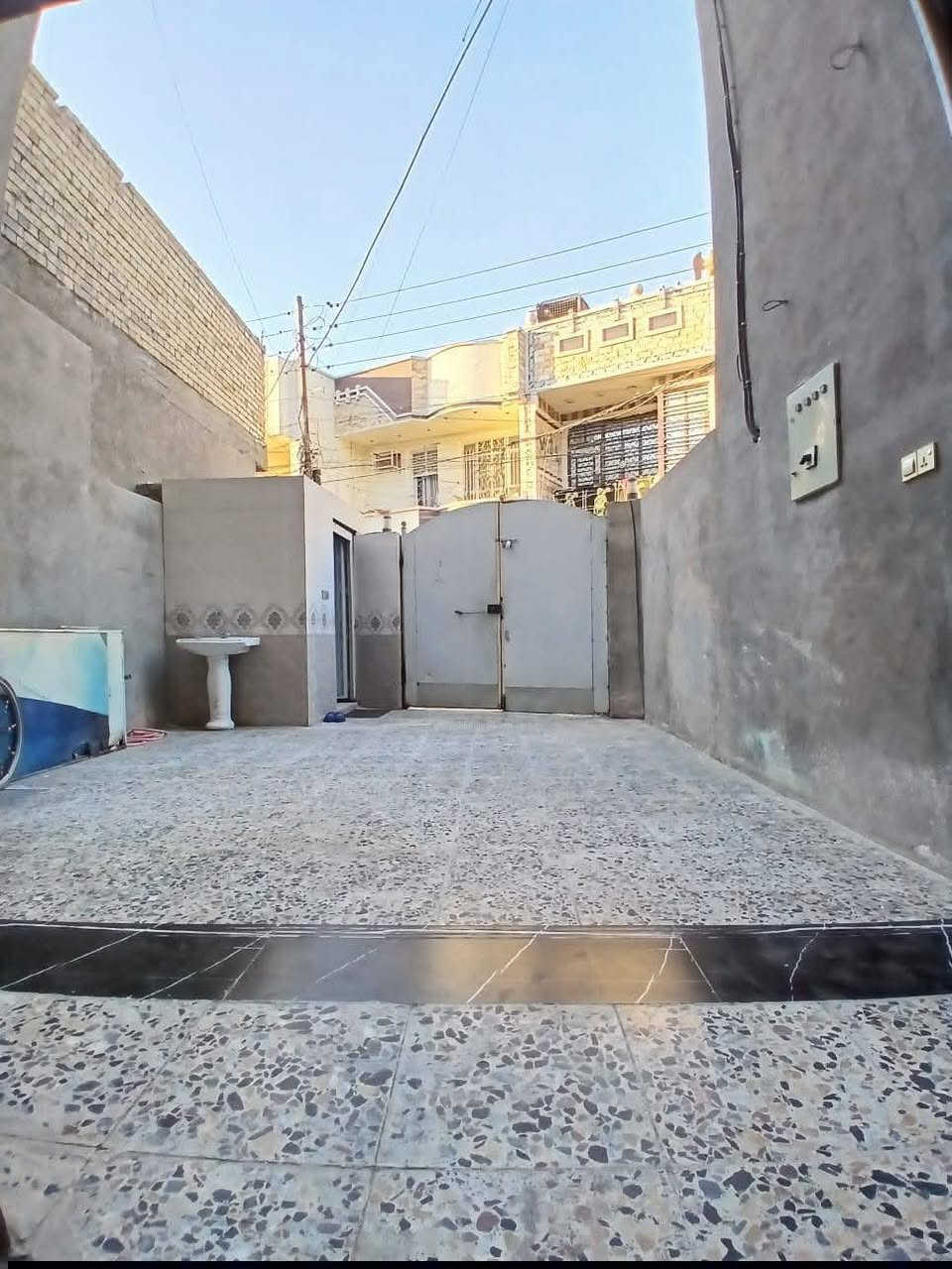 السلام عليكم بيت للبيع زراعي  قرب شارع تقاطع مشتل -بلديات  منطقة البلديات   قرب مجسر الجديد
السلام عليكم بيت للبيع زراعي  قرب شارع تقاطع مشتل -بلديات  منطقة البلديات   قرب مجسر الجديد

مساحه البيت ‭‭‭130‬‬‬ متر بناء ‭‭‭2023‬‬‬

يحتوي المنزل على استقبال وثلاث غرف نوم اثنين ترك وثلاث حمامات ويحتوي على سطحين ومطبخ ومطبخ حراري  وكراج 

رقم للاستفسار ‭‭‭***********‬‬‬
