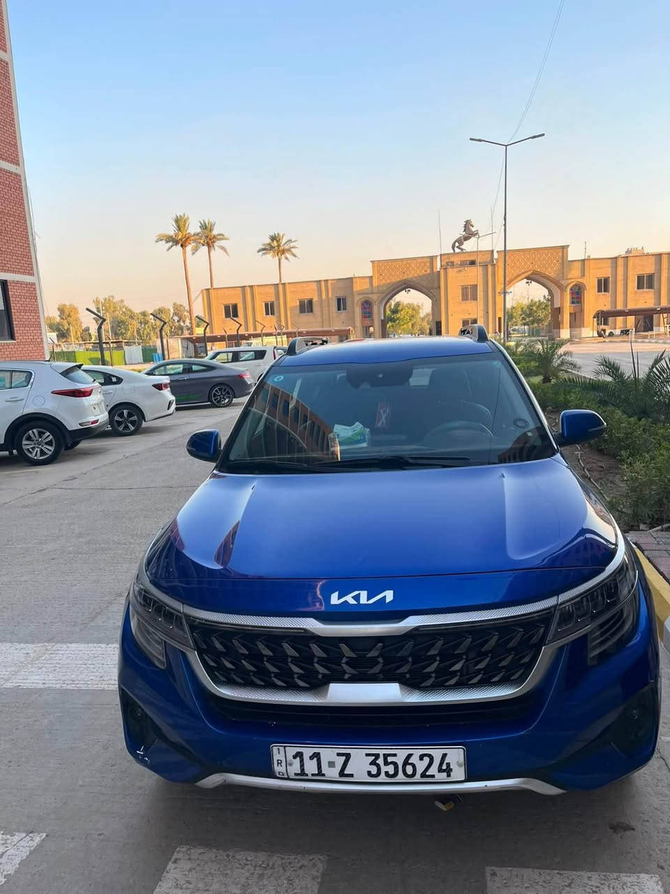 السلام عليكم 

كيا سليتوس كوديل 2023 وارد امريكي ضربتها عكس السايق بنيد وجاملغ ايمن والسيارة ب اسمي ماشية 53 الف مكاني بغداد الكرخ السعر 135$ وترهم مراوس حسب القناعة الرقم للتواصل *********** للاتصال او واتساب بغداد, العراق
