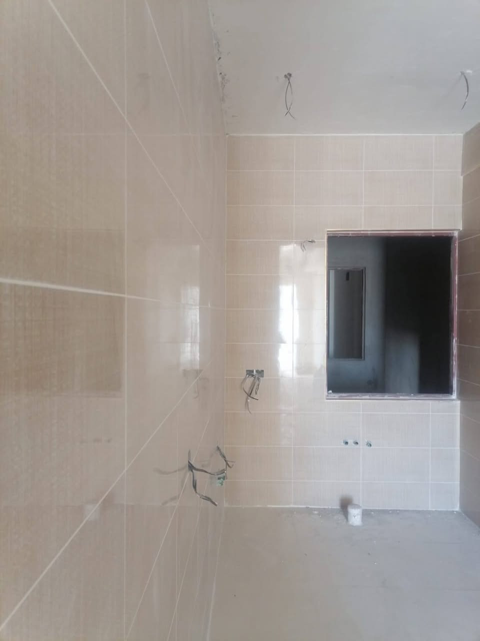 السلام عليكم كادر سيراميك ارضيات جدران شغل تسليم مهندس ***********
