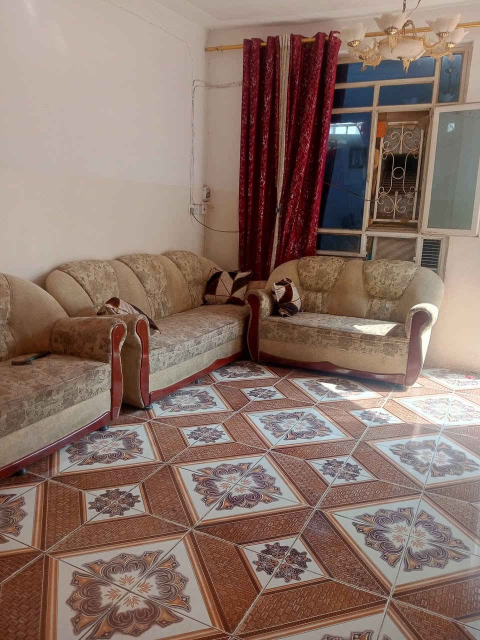 نجارة • ديوان • للبيع