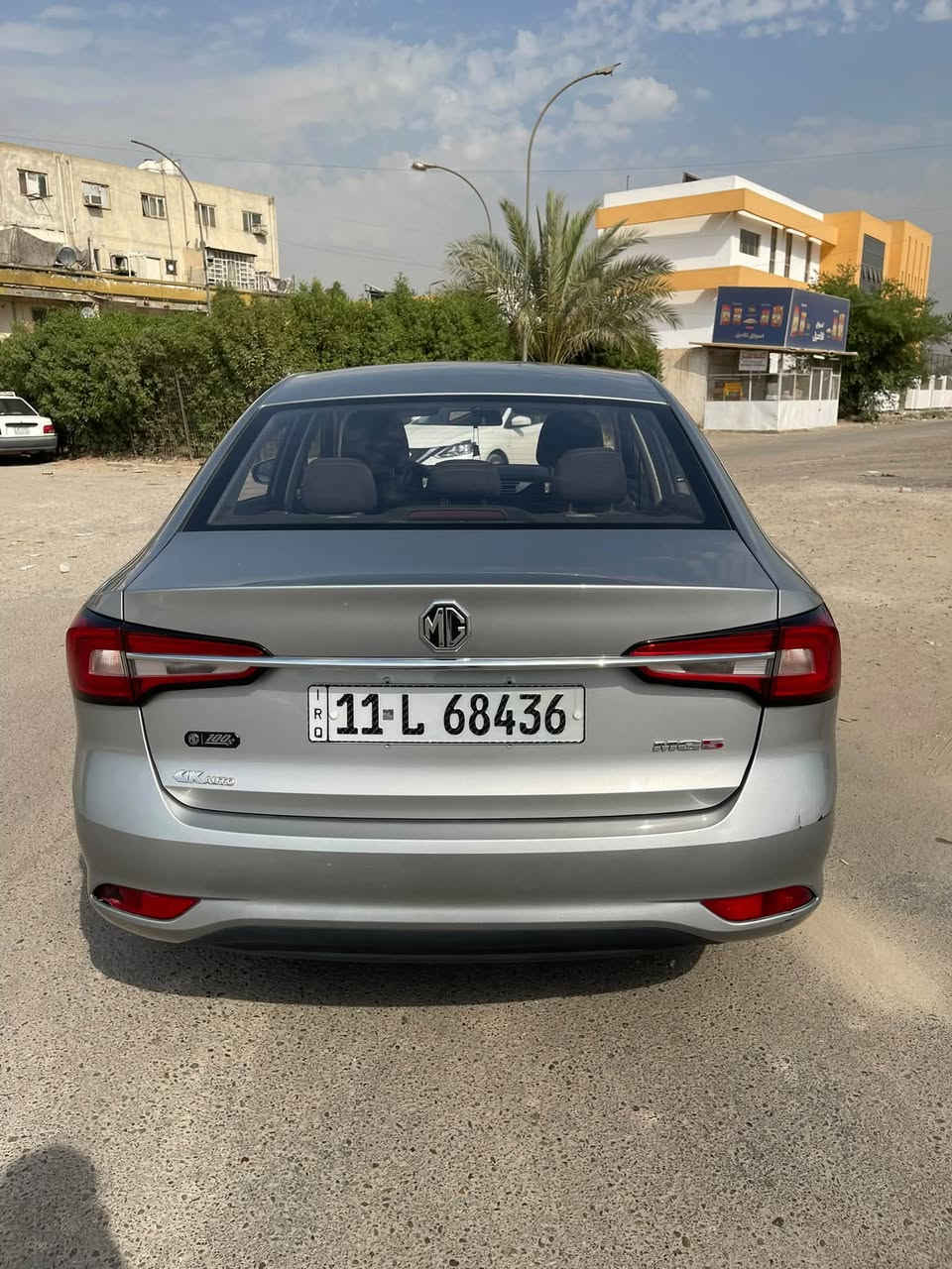 MG 5 موديل 2024
ماشية 56 الف 
بعدها بضمان الشركة 200 الف كيلو او 6 سنوات 

سيارة نظيفة كلش مناقصها شي ماعده هاي الطخة الي بالباب مال سايق كلش بسيطة تتعدل بالسلكون او تنفتح البطانة وتندفع 
السيارة سعرها 96 ورقة وبيها مجال 
للاتصال ***********
