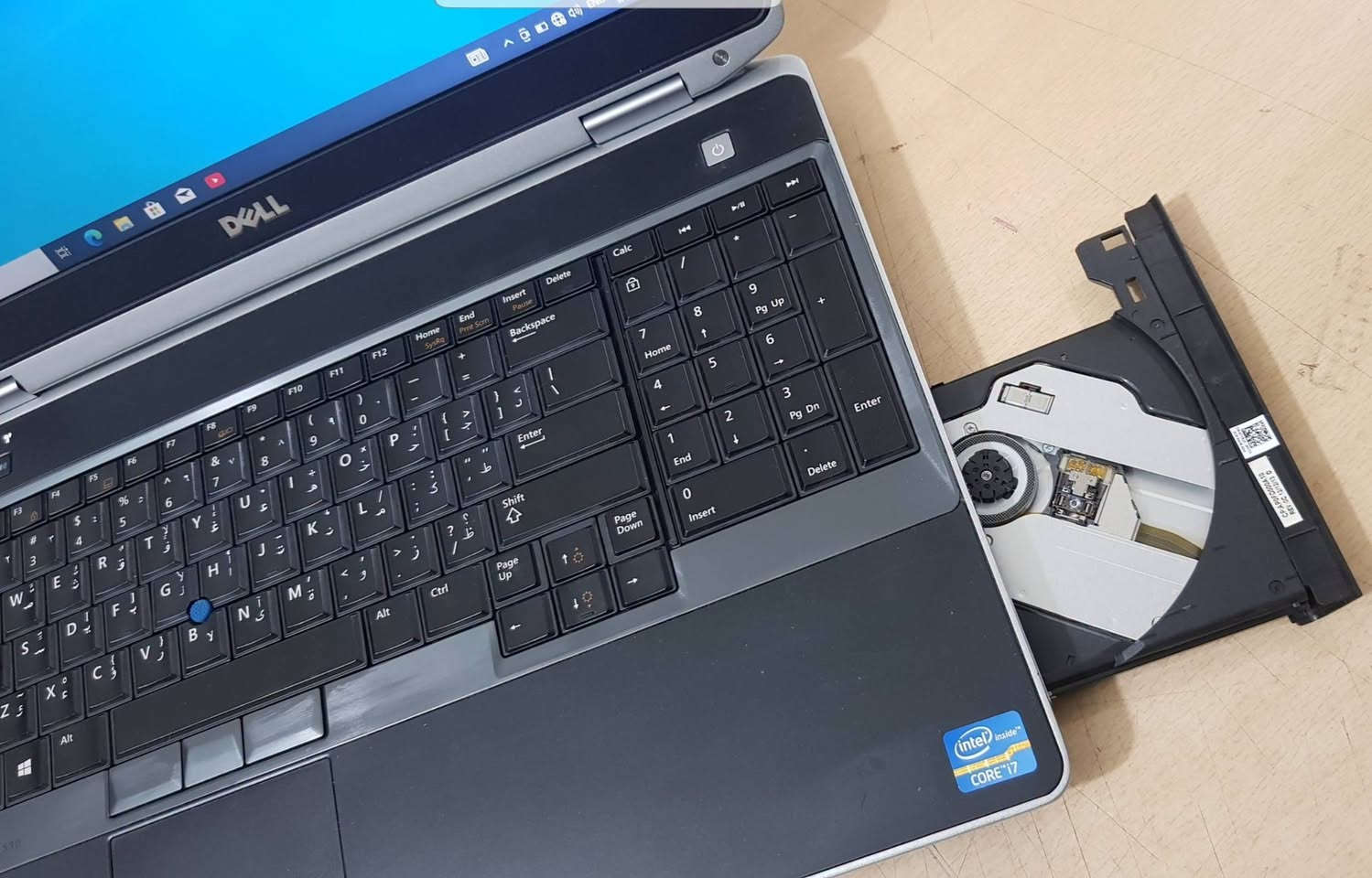 تحية طيبة .. لابتوب  DELL كور اي 7 الجيل الثالث  ورام 8 كيكا وهارد  SSD  128  حجم الشاشة  15.6 ويندوز 10 

                      (( السعر ثابت 190 الف دينار  ))

DELL  E6530
المعالج  Core i7  الجيل الثالث
رام 8 كيكا 
هارد  SSD 128
حجم الشاشة 15.6 
كيبورد عربي إنكليزي

 للأتصال عادي و واتساب *********** 
شارع الصناعة اوقات الدوام ( 9 - 4 ) يوجد خدمة توصيل داخل بغداد ولجميع المحافظات لمشاهدة كافة الموديلات 
يرجى زيارة الموقع على الفيس بوك ( لابتوب بشير لاين

نص مكتوب في الصور:
- Device specifications
- Device name DESKTOP-VR70HJ8
- Processor Intel(R) Core(TM) i7-3520M CPU @ 2.90GHz 2.90 GHz
- Installed RAM 8.00 GB
- Device ID A0C006FF-D98B-4D73-8223-3382B9B47B15
- Product ID 00331-10000-00001-AA244
- System type 64-bit operating system, x64-based processor