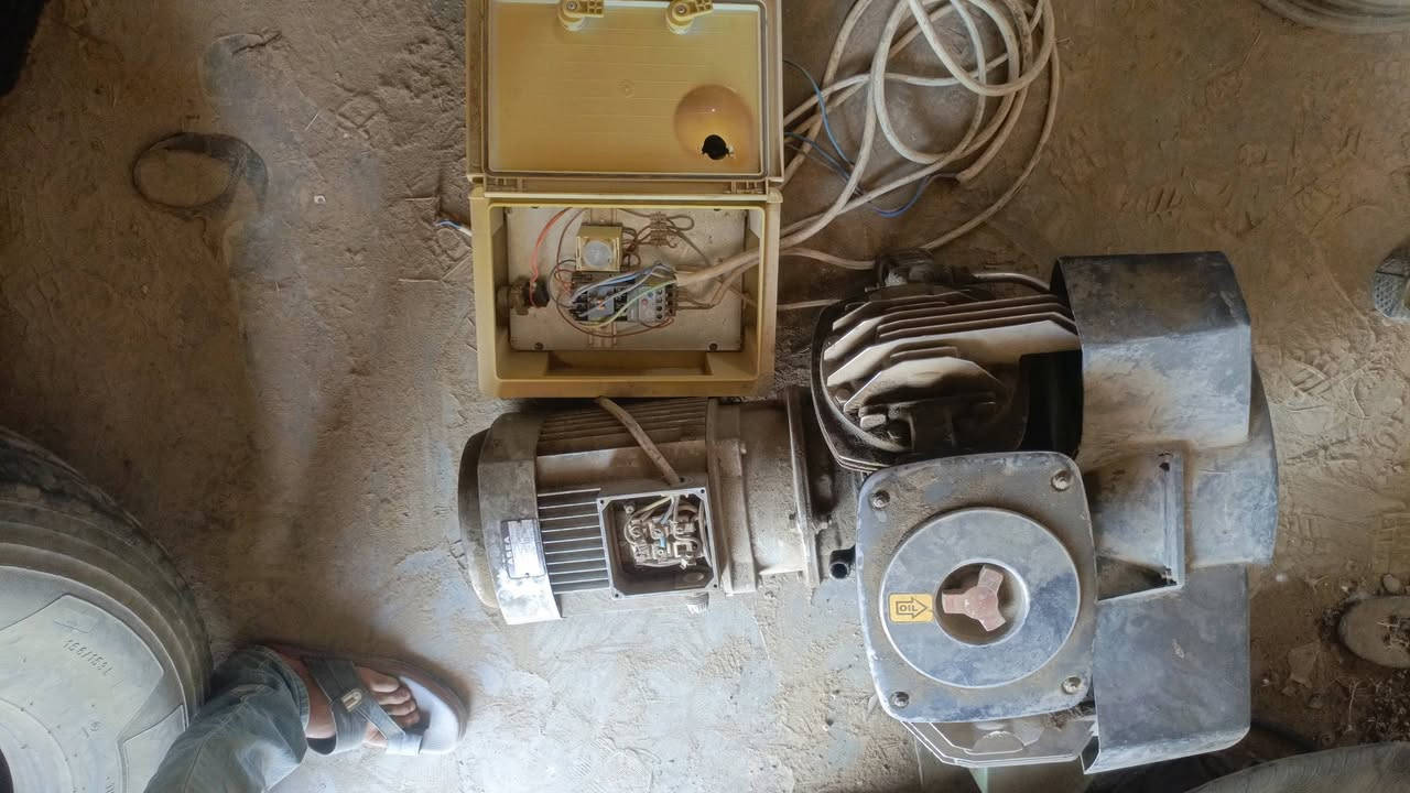 السلام عليكم
#للبيع تاروسة ضغط عالي گوبلن سويدي بستمين حجم 8 مع بطل 250 لتر 

احد البساتم وكف ومااخذتها لأي مصلح 

***********
