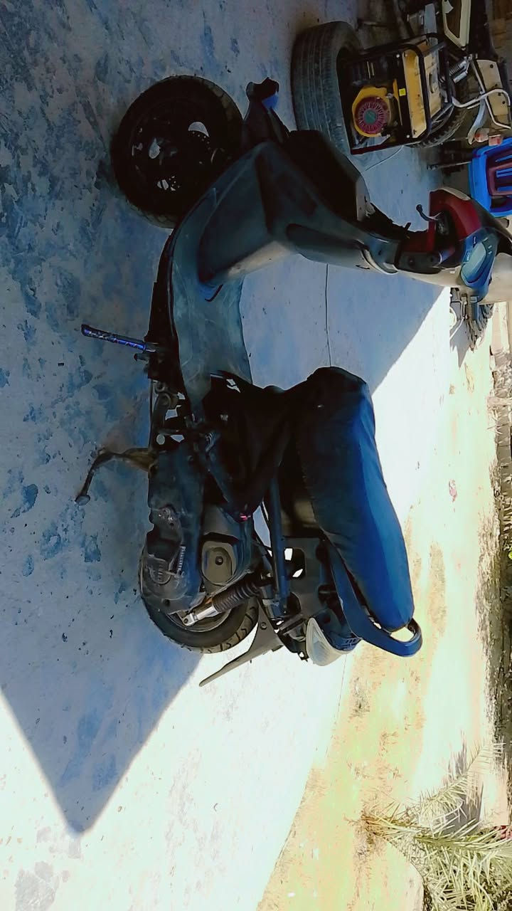 سلام عليكم ورحمة الله 

دراجه فراشه فحل دسك للبيع
دراجه مزوده صالنصه رياضي CS 
جك رياضي مكينه ناعمه كهربائيات كلشي شغال بيه هورن لايت زنون  بك لايت سلف باتري جديد تايرات جدد دبلات جدد  وياله سود بلاديات لانضيح ولاتبخير جك نص بلادي كيج بانزين شغال  دراجه سواداته علا بلاد مفتوحه بس ولفات سعر 325وبيه مجال (مكان ديوانيه قضاء المهناويه)(لاستفسار ***********)
