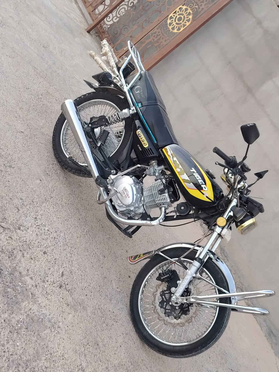 ✦ ﴿ بِسْمِ اللهِ الرَّحْمٰنِ الرَّحِيمِ ﴾ ✦
🏍️ موطور سونيك للبيع 🏍️

🔹 موديل 2025
🔹 منافيس موجود 
🔹 محرك كبس ما مفتوح
🔹 دشبول إلكتروني 
🔹 
🔹 الموطور جاهز امجنبز علا اخر حركه 
🔹مكاني جنوب الموصل القياره قرية تل الشعير 
💰 السعر خاص

📞 للاستفسار والاتصال: ***********
