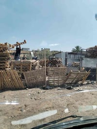 سكيب خشب قياس 80/120 كمية كبيرة بي نظيف وبي تصليح ابيع شلع على 2500 نظ...