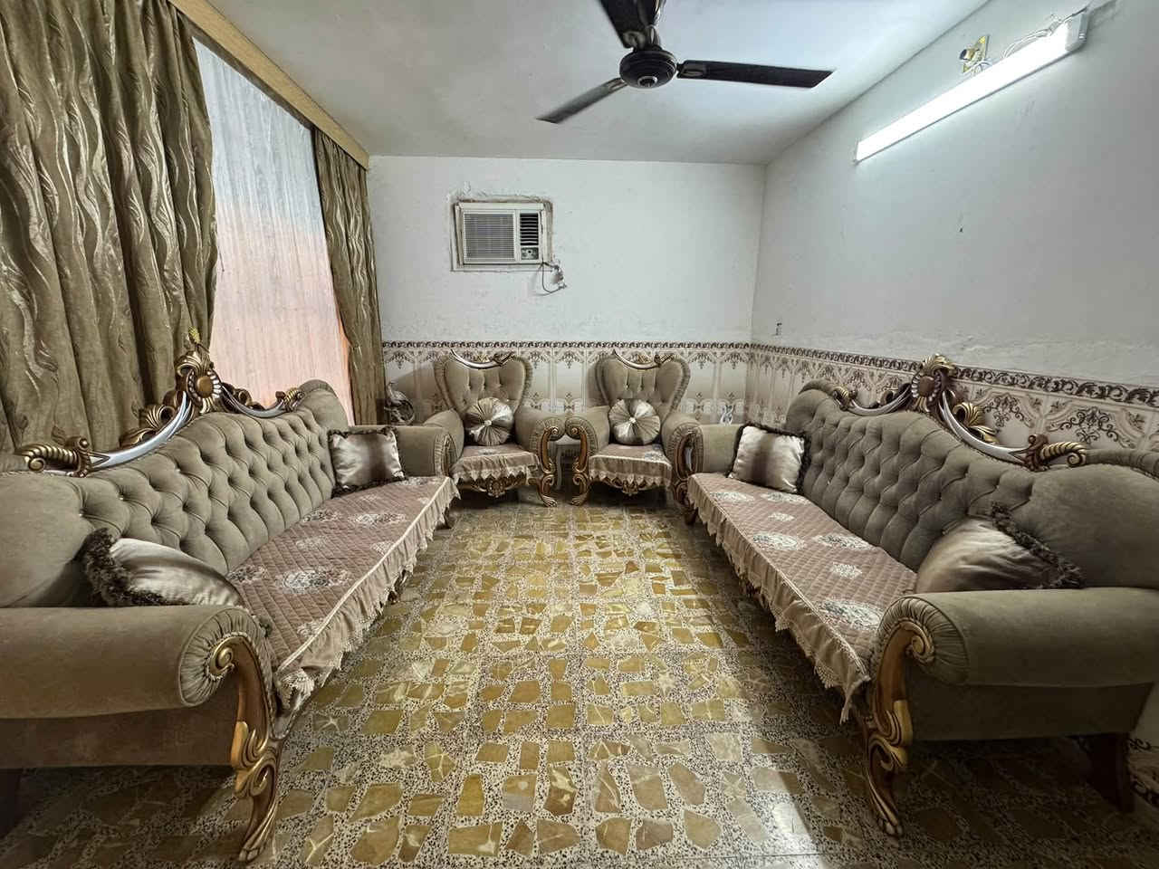 بغداد الجديده • كرسين صغار • قابل تفاوض
