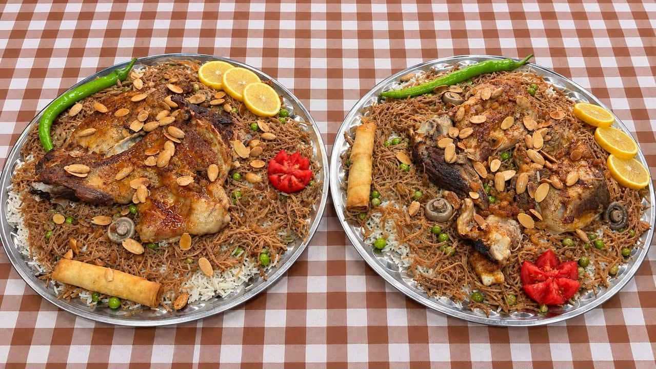 مطعم قوزي الشيف صميم يقدم لكم مناسف القوزي والدجاج للاتصال عالارقم*********** متوفر خدمة التوصيل
