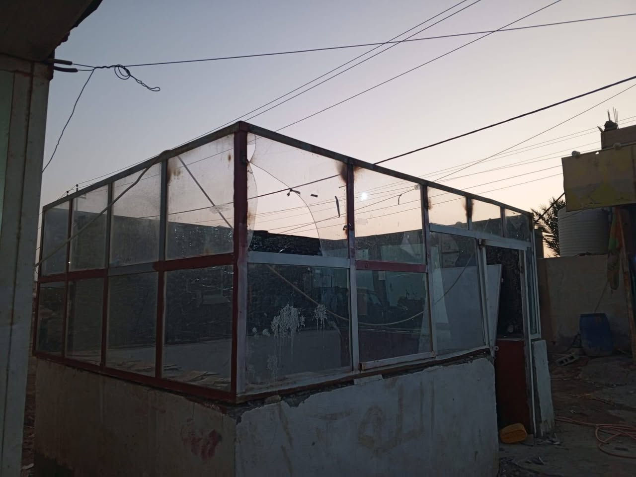 كرفان للبيع *********** العنوان قرب اسواق بيت حنطه
