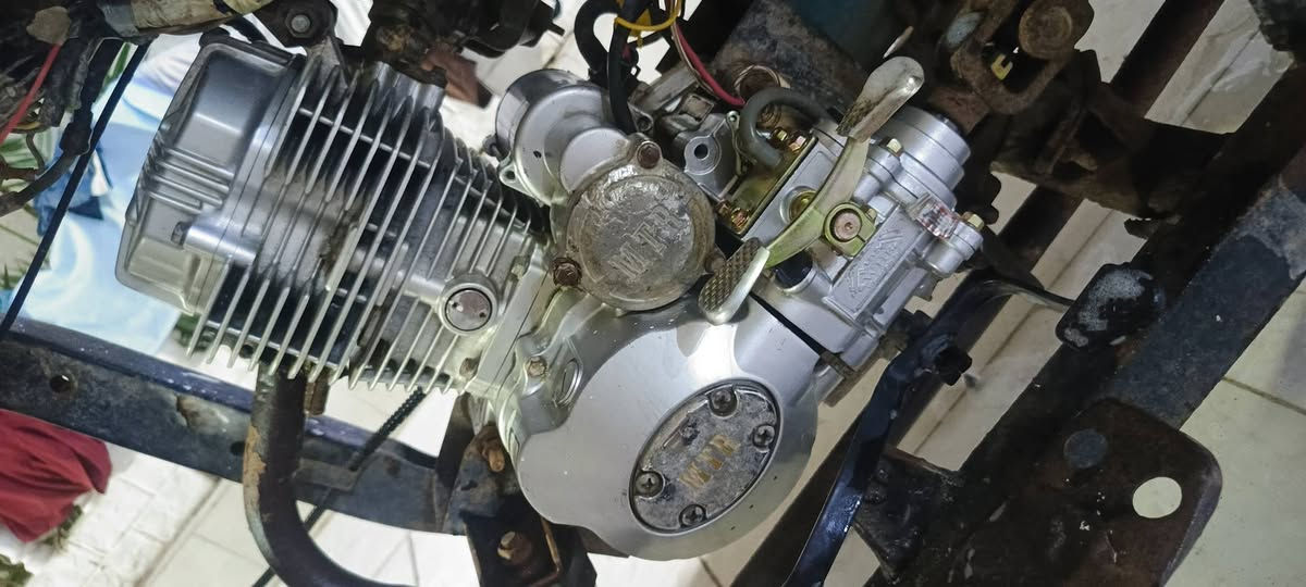 ستوته ادوات الشاصي كفاله باتري سياره محرك طكوكارتون سلف كير بوكس جديد سعر650 وبيه مجال بصره اب الخصيب ***********
