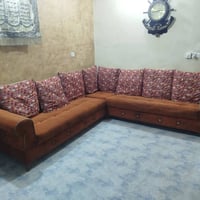 ديوان • للبيع • اربع شوارع