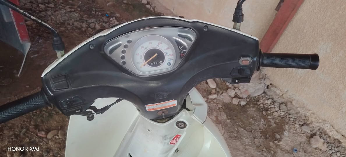 ماطور سلفيز للبيع موديل 2014 ماطور جديد السعر 800 وبيه مجال
***********
