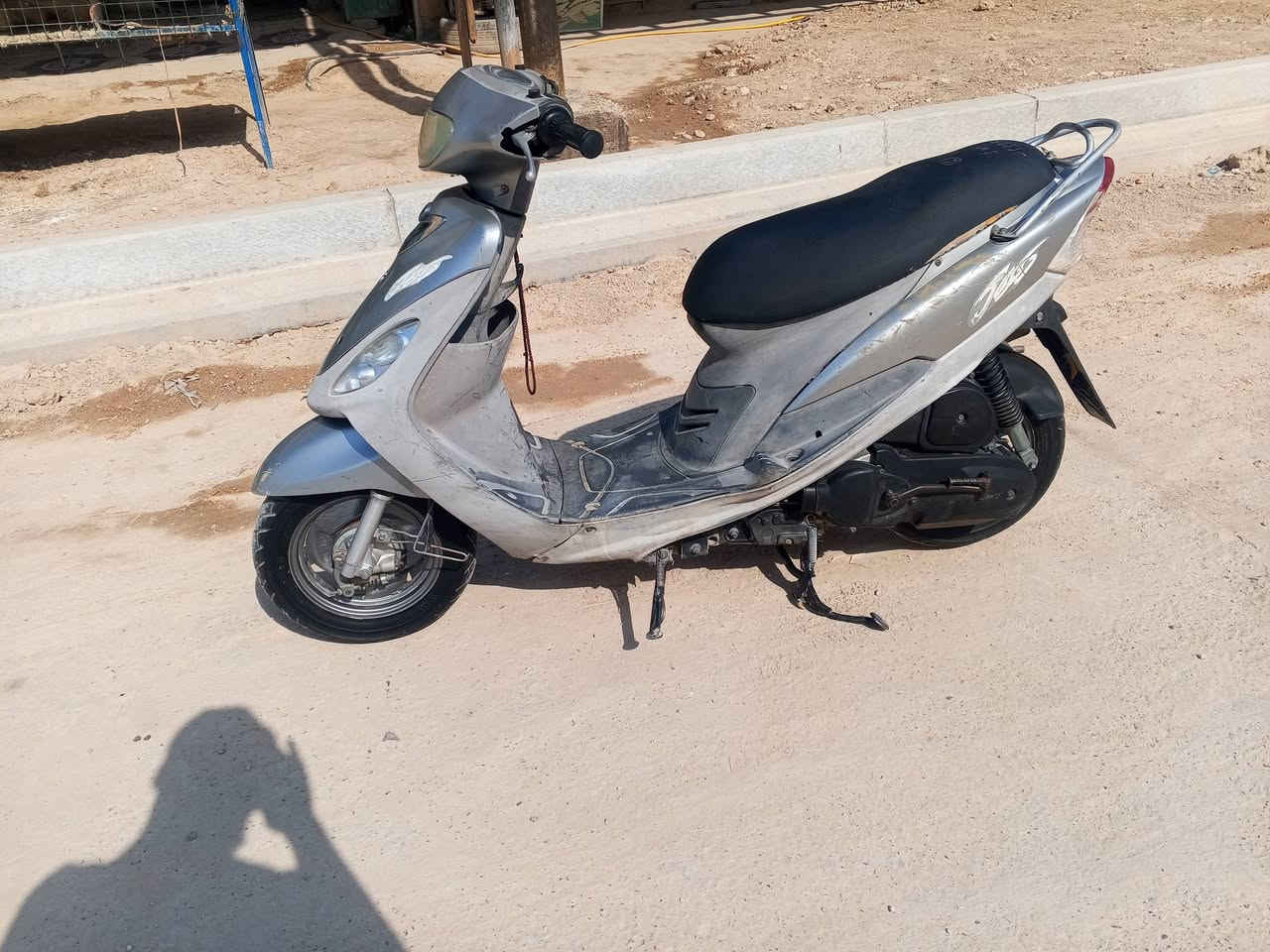 ماكس للبيع  عله لفحص مكان سماوه حي الحكم فيس مامتواجد اتصل على رقم ***********السعر 750وبيه مجال
