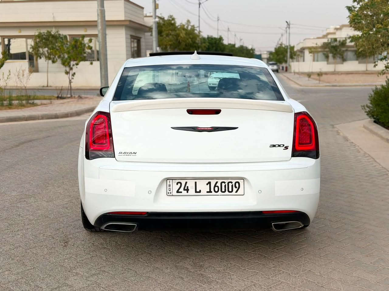سلام عليكم 
للبيع 
اوباما s300
موديل 2022
سياره كفاله عامه فقط دعاميه خلفيه 
بانوراما
بصمه ابواب
شاشه كار بلي 
كشنات حفر جلد s
دمام خلفي 
فول مواصفات
ماشيه 68 
سعر 320 بيها مجال شي بسيط 
مكان السياره ديالى خانقين 
رقم شمالي تحويل وكاله جاهز 
اي استفسار ***********
