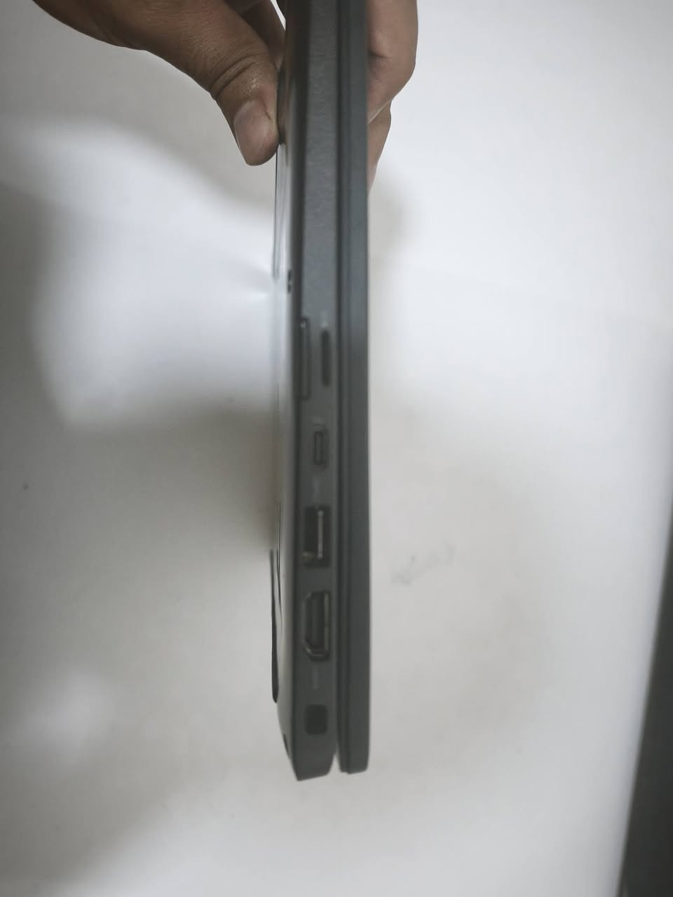 سلام عليكم
شاشة 13٫3 انش FHD 
معالج Core i5 1145G7 
كرت شاشة قوي جدا iris xe 
رام 16GB DDR4 
تخزين 256 نوع Nvme 
شحن تايب سي وملحقات حقيبة وشاحنة
بطارية فوق الساعة 
يتوفر توصيل لكل العراق
رقم هاتف ***********
طالب بالسعر 350 الف وبي مجال للناس الطيبة
