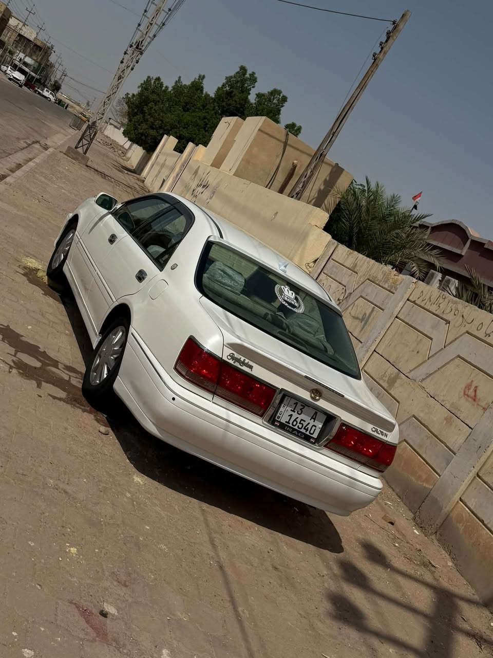 السلام عليكم جنون للبيع 2000 كرستال اصل سياره  أربع دكم فول سياره كفاله عامه من الگص و النقل ومكفوله من العيب الشرعي سياره اجدد من الصوره سياره جاهزه تبريد حداديه جاهزه الأخير السعر 120 وبيها مجال العنوان ميسان العماره التواصل ع الرقم***********. ***********
