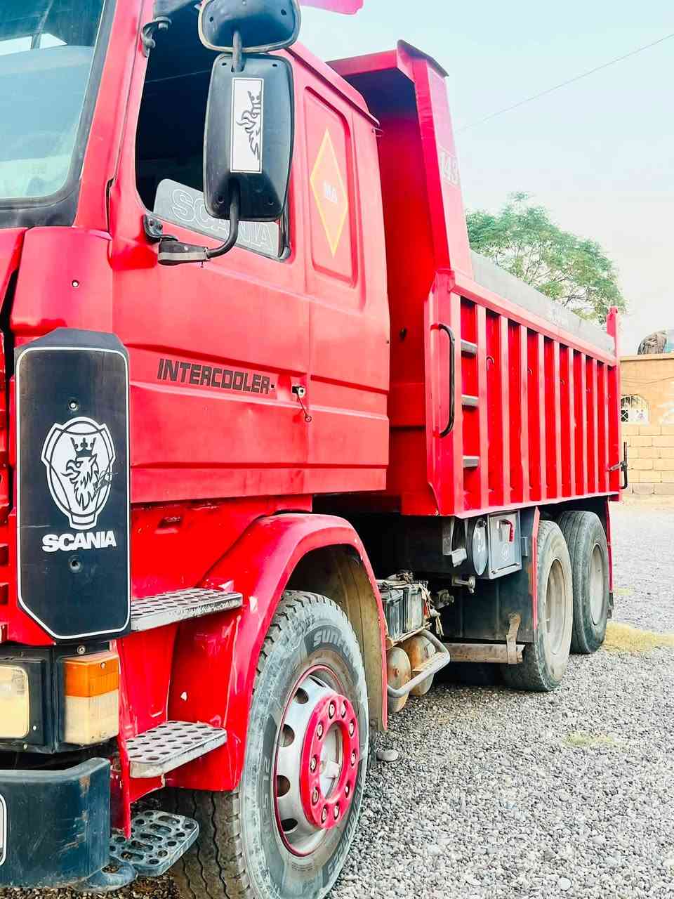 أسلام عليكم گلابه للبيع 
اسكانيه 
موديل 94
محرك 8
دشبول 42
شاصي طويل بلادي مضروب باچ مبطن 
رقم نينوه الماني 
تحويل مباشر 
السعر 150ورقه
رقم الهاتف /***********
