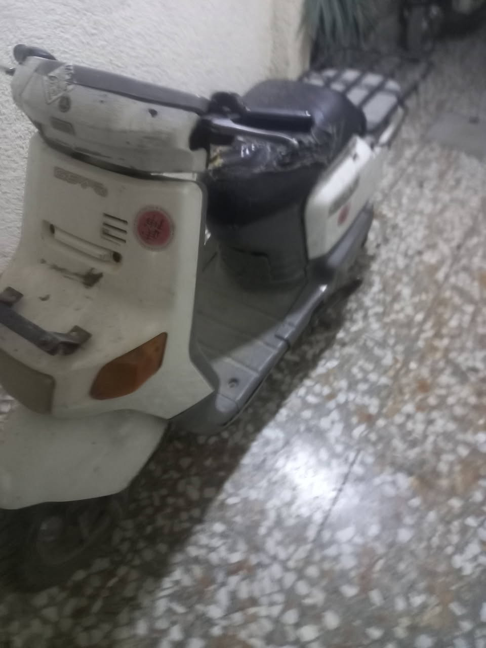 طافيه • تحتاج كهربا • اوراق كامله