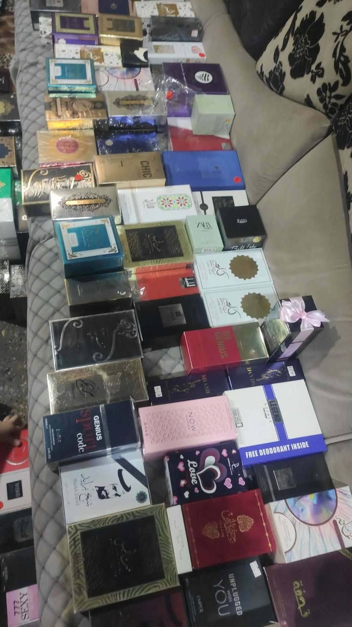 شلعة عطور للبيع العدد 1000 عطر وركسونا مال تعزيلة مال محل كلهم ماركة واصليات وبسعر مغري شراي تعال خاص او اتصل وتدلل ***********/***********
