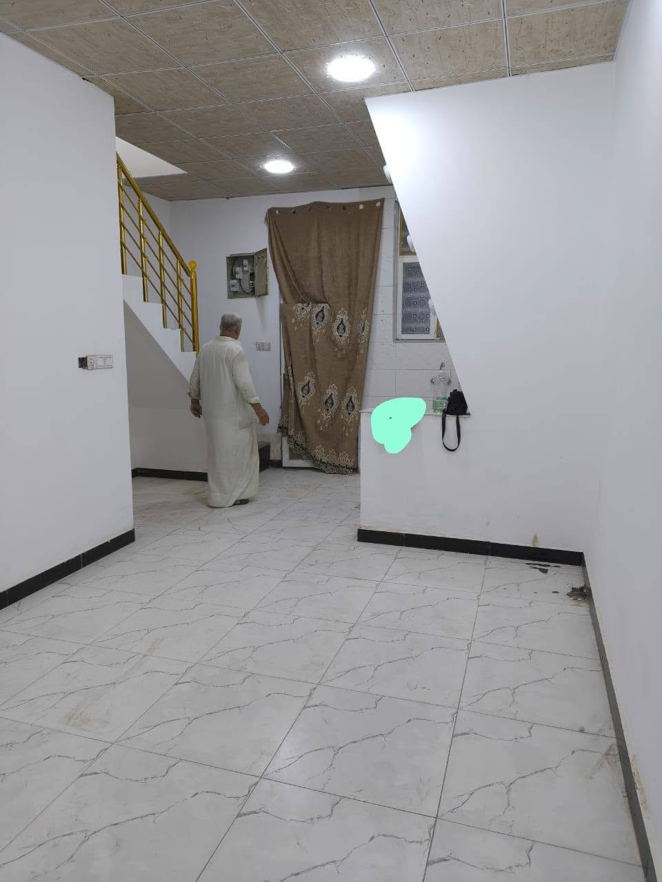 دار للايجار في حي النداء
مساحة 50 م  منطقه 51
إيجار 175 البيت جديد مضافه فول⛪⛪
لستفسار اكثر اتصل على الرقم التالي
*********** 📞📞 
*********** 📞📞
