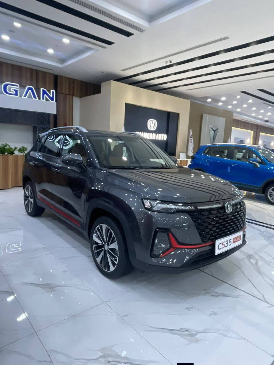 شانجان Cs35 الموديل 2026
تصميم عصري وقيادة مريحه
مواصفات السيارة  عاليه وتمنحك  رفاهية اكثر 
السعر عرض خاص بس 27,000,000 مليون عراقي،مع الوحات 

مواصفات السيارة 
المحرك  1.4T GDI  Blue Core
بانزين عادي عادي عادي 
القوة الحصانيه 158HP  العزم 260,,N/m
ناقل الحركه.      7SPeed DCT
هواي مواصفات بيها من وسائل السلامه والمميزات الداخليه وسائل  الراحه 
 
📞 للتواصل والاستفسار:يرجى الاتصال أو التواصل عبر الواتساب على الرقم: [***********]
