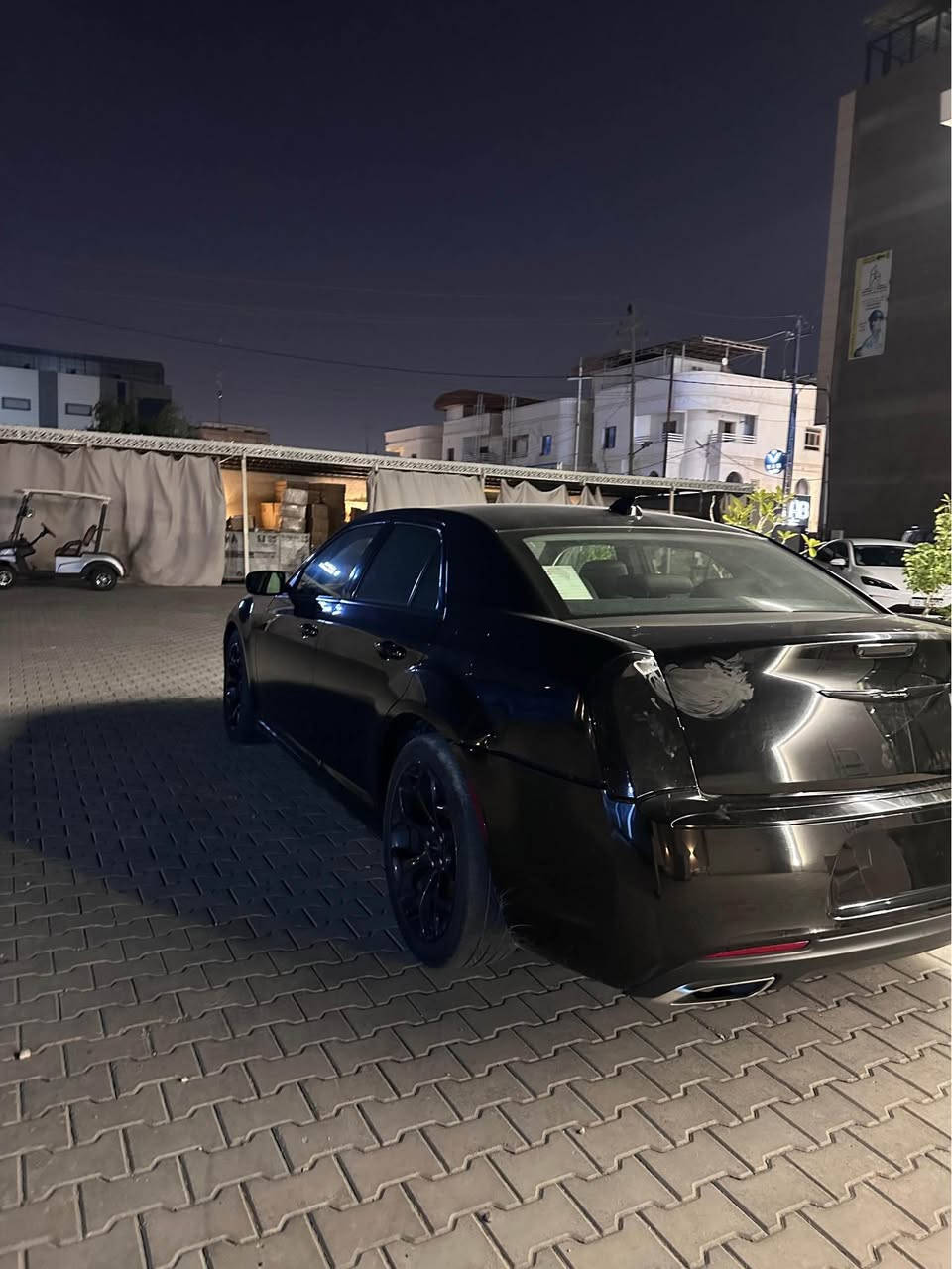 Chrysler 300 : اوباما 
مديل :2019 
الون :اسود 
مواصفات : c ما عدى البنوراما 
الحادثه :جاملق + بنيد 
وارد امرييكي السياره 

السيارة جاهزه ما بيه اي شي نقص حداديه كير مكينه كفاله
سعر220بيهه مجال 
*********** البصرة, العراق
