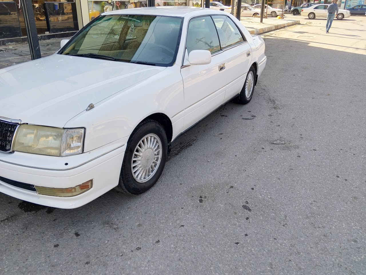 السلام عليكم 
راس الثور مديل 1991 
مكفوله من گصه والضربة شرط كارتون 
سياره كارتون رحت للشركه بيه 
مكينه وكير ففتي فيشه وحده 
ام البطل ماتصرف بانزين 
تخم تاير جديد توني شاده 
سياره على وضع الشركه 
السنويه لسنة 2029 ، السياره بدون تحويل 
اتعهد عن السرقه و العشائر 
والسيارة شاهد الله مال جناي 
السعر : 37 وبيها مجال 
العنوان : ذي قار  
غير متواجد على الفيس و مكلف بالنشر 
الهاتف واتس اب : ***********
