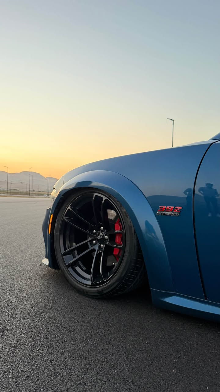***********
Dodge charger SRT 6.4 SCATPACK 2021
نزیکی 4000$ بەس لە جوانکاری دراوە 
واید بەدی و دەعامی هێڵکات ڕێد ئای بۆ بەستراوە 
ئایەر سەسپێنشنی بۆ بەستراوە لە مارکەی کات باک بەرز و نزم اکا - ویلی هێلکات ڕێد ئای بۆ بەستراوە و تایەی 315 لەسەرە - لیدی گرێڵی بۆ بەستراوە - کەڤەری ناو مەکینەی کامل دیزاین کراوە - شاشە گەورەیە - پادل شەفتی سەرسوکان - کوشنی کارەباو خەزن و هیتەر - مۆدیل لاین لوک - لانج کۆنتڕۆل- ئیکۆ - کەستم - تراک - سپۆرت - سوکانی سەیارەکە ئەکرێت بەکۆمفۆرت و تراک و سپۆرت - سالۆنسای بیلادی ستۆک - کتابی جام ڕەشی لە %50 لەگەلە نزیکی سالێکی ماوە - گێڕ و مەکینەو کارەبای بە شەرت نەکراوەتەوە - وەک و بۆیاغ چاملغی دواوەی سایەق بۆیاغە لەگەل نیوەی دەرگای سایەق و پەلەیەک لە چاملغی پێشەوە - بێناو گرتن و بێ ئێرباگ 
نرخی سەیارەکە 215 وەرەقەو مەجالێکی کەم 
ژمارە شاسی 2C3CDXGJ1MH511392 السليمانية, العراق
