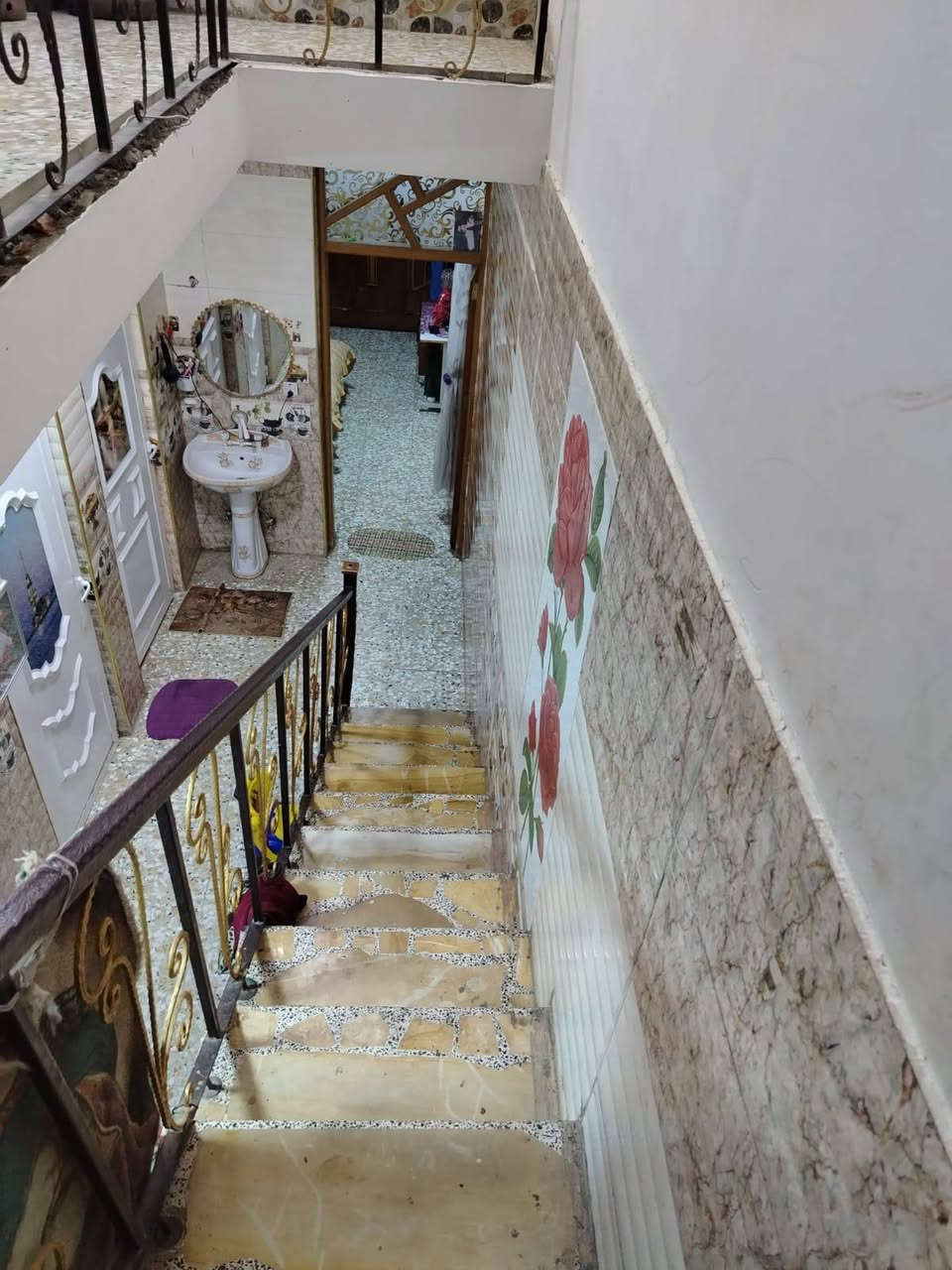 سلام عليكم مشتمل 75مترقاطين طابو ملك صرف غرف نوم 2 مكان بغداد الحسينيه مال راشديه متخل حمل بل فرع مال سواق تفاحه خامس فرع عن شارع رئيسي 
سعر 65 
،***********
