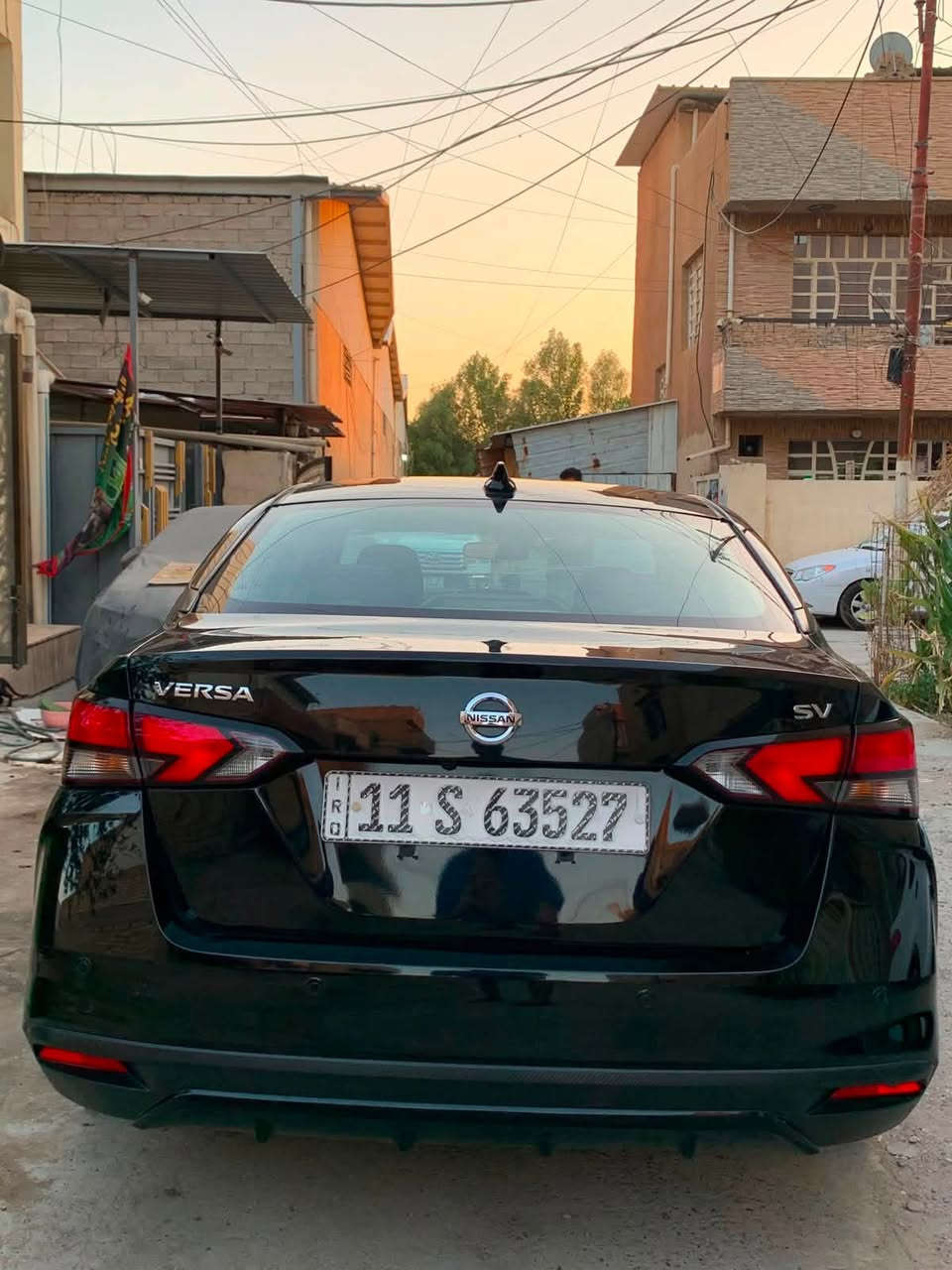 نيسان فيرسا موديل2022 sv وارد امريكي بيه ضربات خفيفه موجوده في الصور سعر94ورقه وبيه مجال رقم ***********
