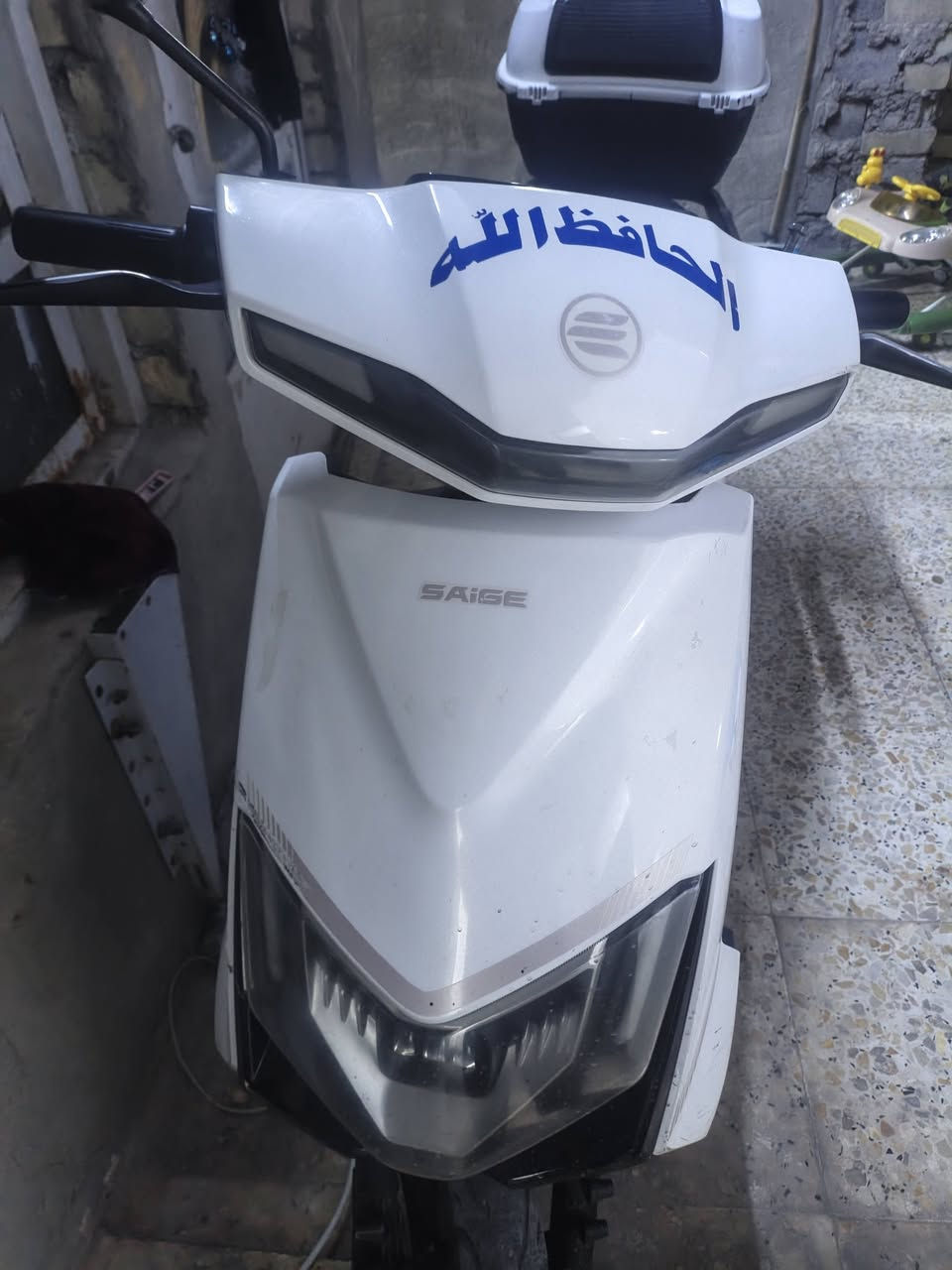 سكنس شحن للبيع 6 بطاريات جديدات بيهن ضمان 8 اشهر تايرات جديدة بدلتهن دراجة نضيفة حيل بيهة صندوكين وبيهة خوذة مكاني لبلديات لسعر 450 *********** بي واتساب
