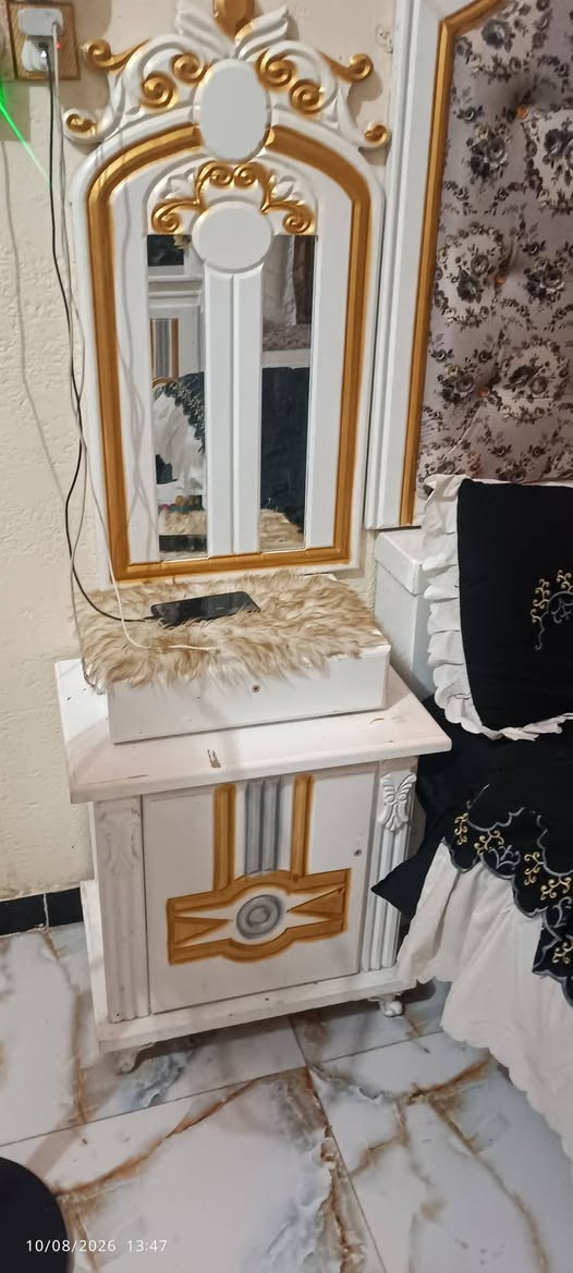 سلام عليكم غرفه نوم للبيع 9 قطع نضيفه غرفه تفصال كل نقص مابيها عرض الكنتور 3ونص مكاني ناصريه اي ستفسار هاذا رقمي ❤️ ***********

