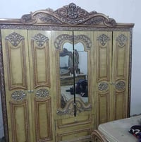 غرفة خشب • مستعملة • زعفرانيه
