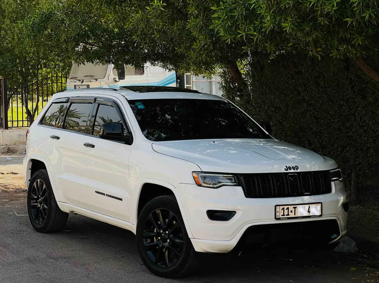 بيع مستعجل
جيب 2019 بلاك توب بدون صبغ فول مواصفات
.
السعر 209 وبيها مجال 

مكاني بغداد *********** رقم بغداد بسمي

حادثة جدا بسيط تبديل جاملغ وبنيد نفس لون

ماشية 66
محرك 3600 مكفول من كلشي
بصمة تشغيل 
فتحة
رادار جانبي
كشنات حار
فور ويل
سبورت 
تشغيل عن بعد
دمام صوت الباين
كشنات حضن
ويل حجم 20 بلادي
تخم تاير جديد 
كامرة خلفية دوارة
شاشة كار بلي مع نظام ملاحة GPS
حساس خلفي 
كشنات حضن

السيارة كلش جديدة بدون لا شخوط ولا بارد ابد
