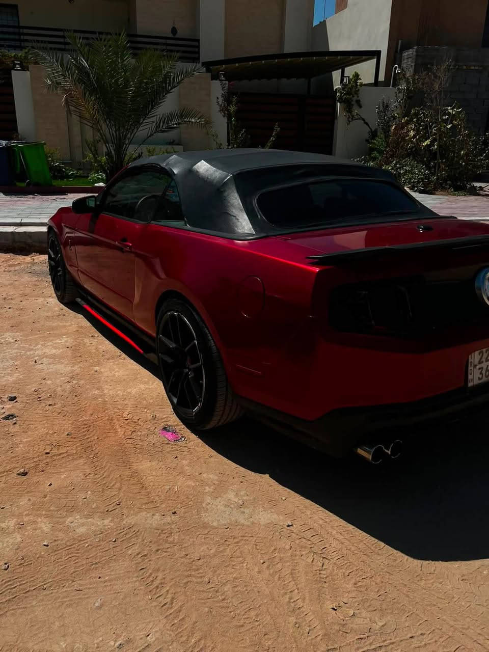 🚀 لعشاق الهيبة والنصبة الرياضية.. الوحش الأمريكي يطلب شراي! 🏎️🔥
إذا تدور على سيارة تلفت الأنظار بالشارع، هيبة، ونصبة مال ملوك.. فمالك غير هالمزيونة!
فورد موستنك (Mustang) موديل 2010، سيارة مال اقتناء ومتعوب عليها بحق وحقيق، مو مال تجارة.. مال هاوي يركب ويتونس! 😎
🌟 المواصفات والمميزات الأساسية:
 ⚙️ المحرك: 4000 CC (قوة وهندسة وعزم رياضي حقيقي) 🚀.
 🕹️ الكير والمحرك: جديد جديد! شغل واطلع وسافر وين ما تحب وأنت مطمن 🛠️.
 🚦 التحكم: شفتات بالاستيرن (F1) لمتعة قيادة رياضية وتحكم كامل بالسرعة 🏎️💨.
 🏎️ البدن والنصبة: كشفي، مصبوغة حزام لجمالية المظهر، مع نصبة حلوة ووقفة هيبة تفر الروس فر بالشارع! 😍
 📊 الرقم: رقم أربيل (تحويل وجاهزية تامة) 🧾.
✨ تكنولوجيا وكماليات مميزة داخل السيارة:
 🌈 نظام الترحيب والألوان: نظام ترحيب عند الدخول، مع إضاءة داخلية متغيرة (7 ألوان مميزة) تغيرها حسب مزاجك 🔴🔵🟢.
 📸 الأمان والمساعدة: كاميرات خلفية شاشات وحساسات ذكية للمساعدة بالوقوف والراحة 🛡️.
 🔧 الحدادية: حدادية نص عمر (تمشي وتكفي وتوفي، والسيارة متماسكة وجاهزة).
💬 كلمة من صاحب السيارة:

السيارة متعوب عليها ومصروف عليها بحرص، يعني تشتري سيارة جاهزة تملي عينك وعين الي يشوفك.. شغل واطلع قبل!:

📞 للتواصل والاستفسار:
 📱 رقم الهاتف: [***********][***********]

 📍 الموقع/المكان: [مقهى بن رضا علوان /حي الحسين /مقابل نيكست لفل ]

 💵 السعر:[السعر 90 وبيه مجال "]

(ملاحظة: الشراي الجاد يتصل وما نقصر وياه إن شاء الله 🤝)

