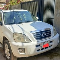٢٠١٢ • تايرات جديد • شاشة وكاميرا