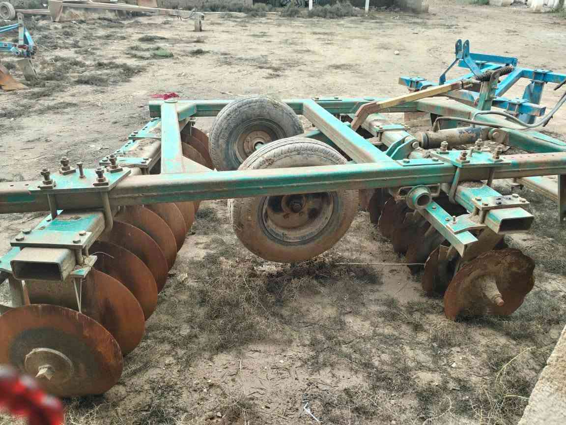 للبيع دسك حجم 24
حداده عباس مضهر مكفول من لحيم وكسر
واسط صويره 
للستفسار 
***********
