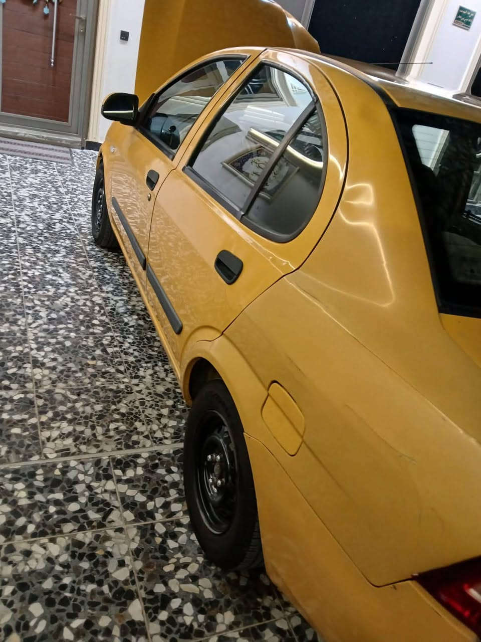 لبيع مكلف بلنشر. رقم صاحب السياره 
باب الأيمن مبدل و طخه بلجاملغ الأيسر مكان الشعب  سعر 35 بيه مجال 
***********
