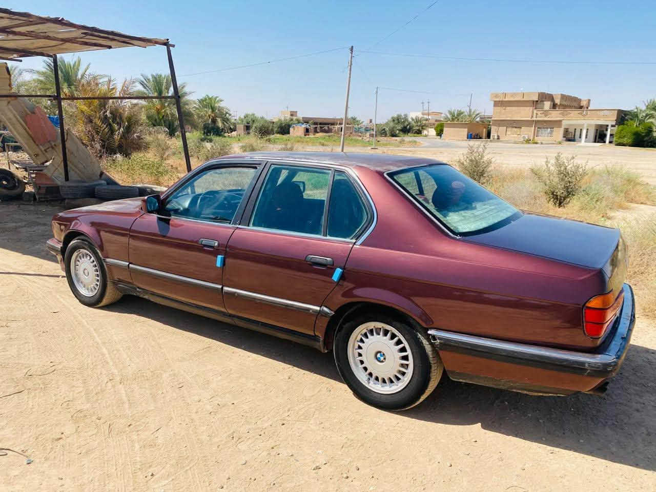 السلام عليكم للبيع BMW 735 موديل1990
محرك كير شرط
صدر نص عمر 
تايرات نص عمر 
رقمها صلاح الدين بسمي  سنويه ساقطه 
السعر 26 وبيها مجال قليل 
للاستفسار الأتصال ***********
