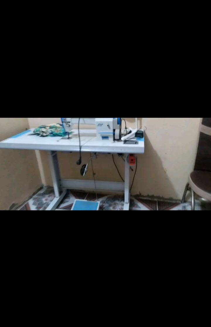 سلام عليكم عندي مكينه كامله وجاهزه جديده سعرها 660 بي مجال مكاني خلف مستشفى بلدروز عام  هذا رقمي ***********
