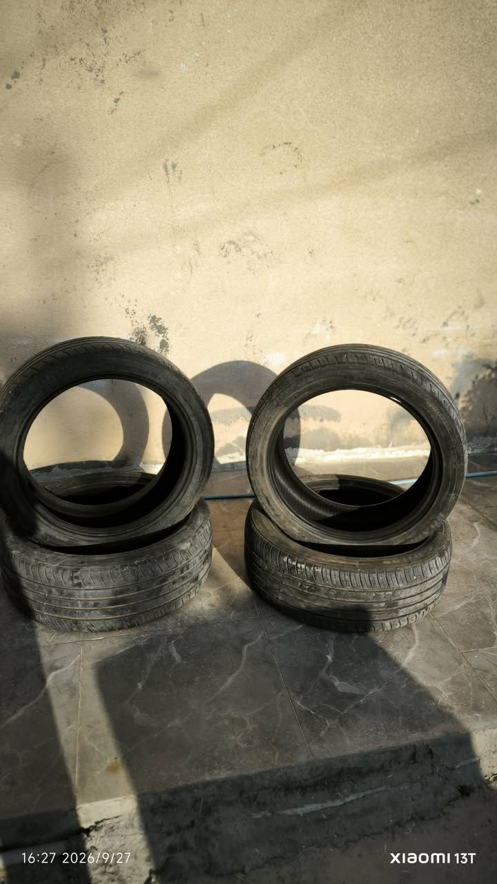 السلام عليكم
تايرات كامري مستعمل للبيع (الحجم بالصوره جوه)
اتصل ونتفاهم عل سعر

***********

نص مكتوب في الصور:
- 16:27 2026/9/27
- Xiaomi 13T