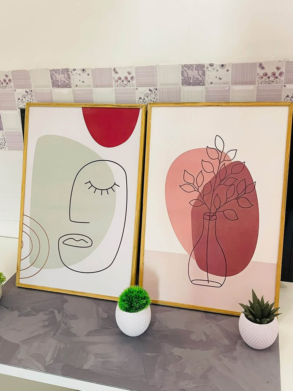 لوحات بوهيميه اطار خشب  سعر القطعه 10 الف توصيل موجود لكل العراق ***********  قياس 40x60
