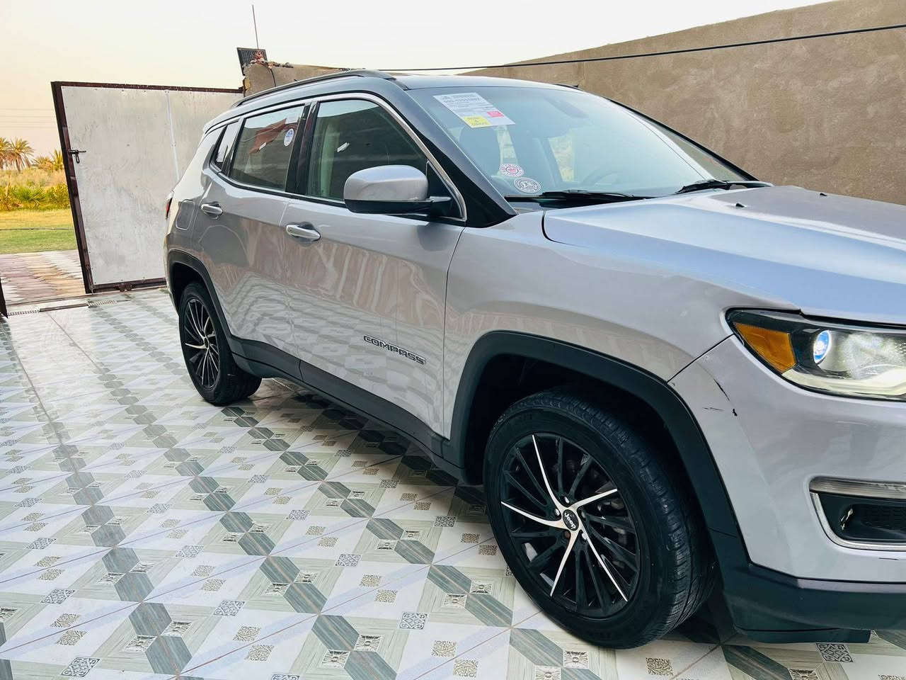 السلام عليكم للبيع والمراوس
جيب كومباس 2019رقم ذي قار تحويل مباشر بأسمي حادثها فقط بنيد والباقي كفاله ضربه وتبديل وصبغ فول مواصفات بصمه دفع رباعي شاشه كبيره كامره دواره لايت زنون اصلي محرك 4سلندر 5راكب تبريد قطعتين ماشيه 95 سياره بوضع الشريكه محرك وكير وتبريد كفاله السعر 113وبيه مجال بصيط مكاني ذي قار مركز 
للاستفسار ع الرقم  ***********
