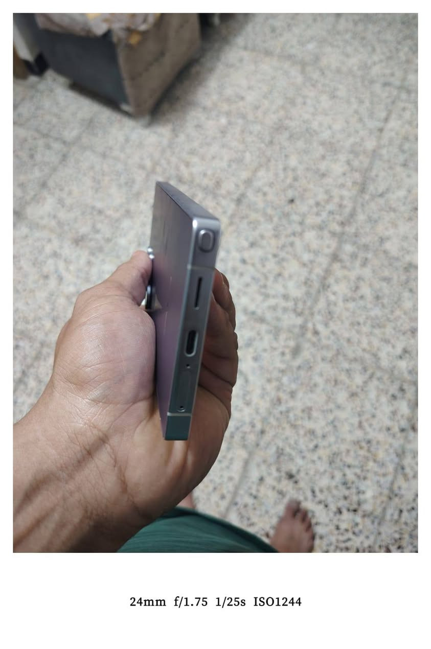 السلام عليكم عندي سامسونك ٢٥الترا ذاكرة ٥١٢أريد اراوس ب١٧برو ماكس وانطي فرق بسيط جهاز جديد شخط مابي ويرهم بيع همين  مكاني بغداد بياع  ***********واتساب

نص مكتوب في الصور:
- 24mm f/1.75 1/25s ISO1244
- 24mm f/1.75 1/25s ISO1319