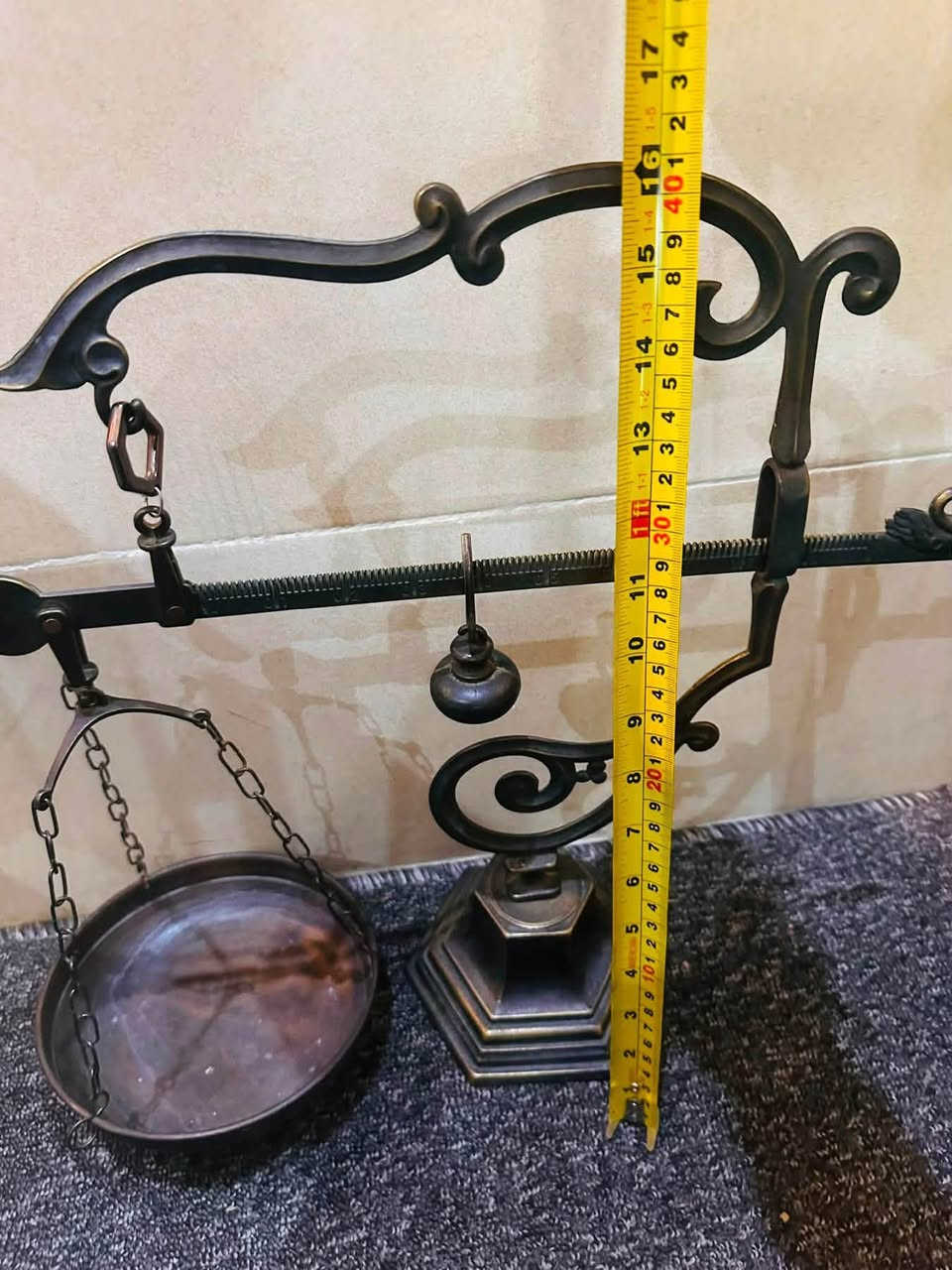 ميزان برونز انتيك
*********** واتساب المحل في السليمانية يوجد توصيل
