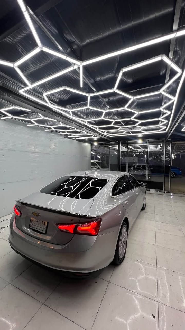: شفروليه ماليبو موديل 2022 (رقم بصرة)

المحرك: 1500 Turbo، اقتصادي وقوي جداً.

المسافة المقطوعة: 70ألف كيلومتر فقط (مشية حقيقية).

الوضعية القانونية: رقم  بصرةمعوقين، باقي أقل من سنة وتتحول السنوية باسم المشتري بشكل طبيعي.

حالة السيارة: جاهزة تماماً، ما ناقصها أي شيء، شغل واطلع.

التواجد والمعاينة: البصرة
.

رقم الهاتف للتواصل وعروض المراوس: ***********

السعر 118 ورقة بيه قطعتين صبغ
