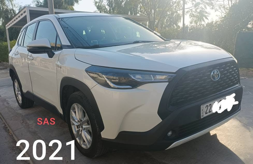 كرولا كروز 2021
سةنةوى تازة نوي كراوةتةوة
تازة تايةى گۆڕدراوە
یەک قۆپی گچکەی هەیە
100 هەزار ڕۆیشتوە
سەیارەکە زۆر خاوێنە.
*********** أربيل, العراق

نص مكتوب في الصور:
- 2021
- SAS 2021