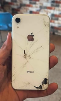 آيفون XR • الشعب • للبيع