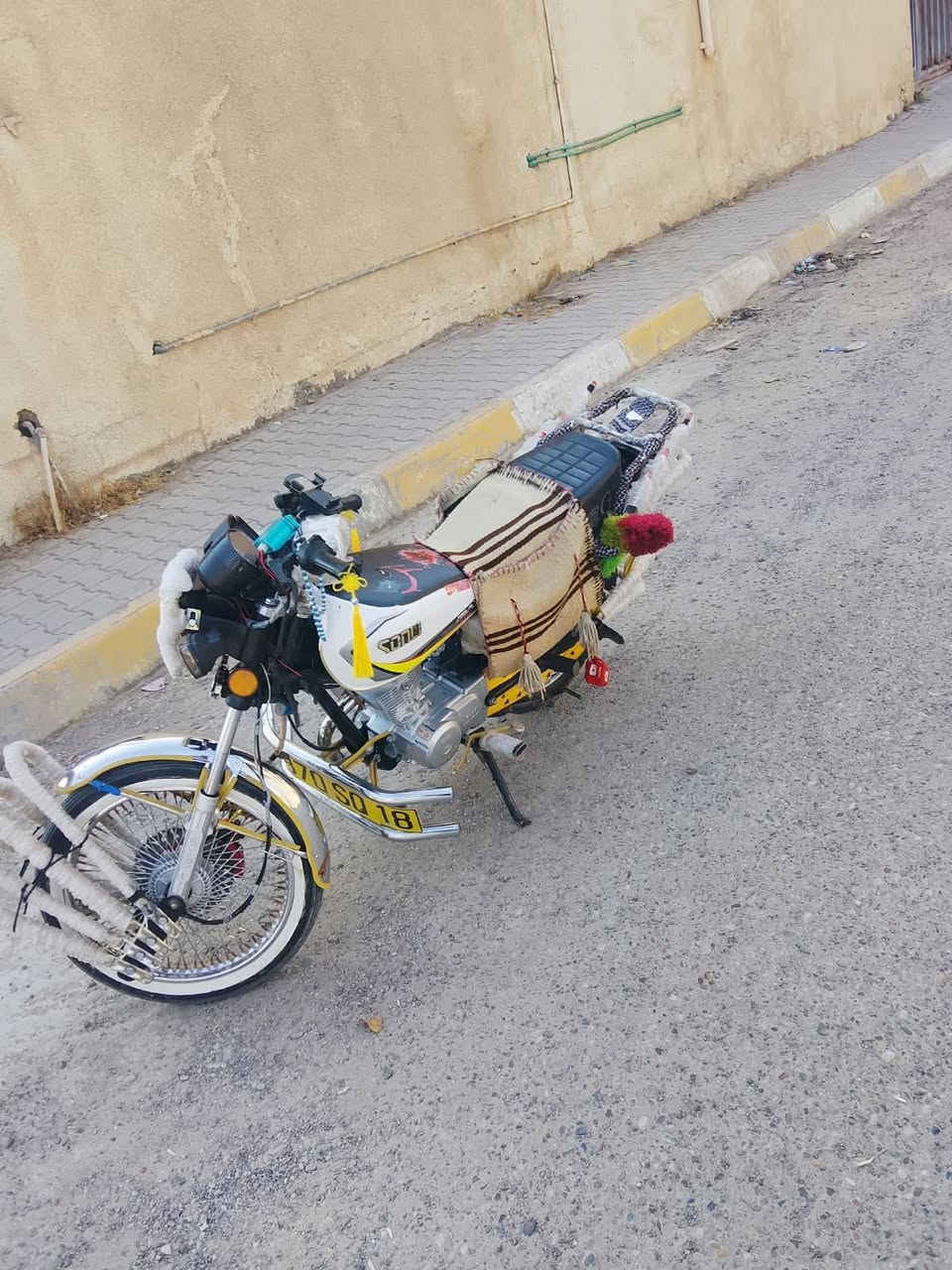 عليكم دراجه تايكر سولنك 25دراجه كفاله كهربائية محرك نضافه ولشكل ولنصبه ولمحرك خير دراجه مابيه اي نقص كله شغاال مكان ديالئ دلي عباس سعر تصل ودلل ***********
