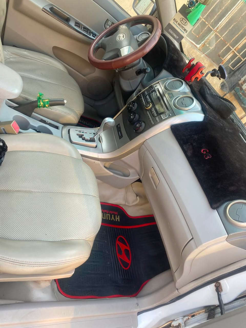 سلام عليكم بي واي ديG3 للبيع او مراوس 
سياره فول موصفات 
فتحه 
بصمه 
جلد 
تشغيل عن بعد 
سياره جديده ماشيه60الف حقيقي
تخم تاير قبل 5تيام من شديته فيتبم ونوزلات بلكات كله جديد مصار اقل لسبوع ادامه كامله  تبريد ويه لسويج مابيها اي نقص جاهزه مال بيت مكاني ديالى  بعقوبه ‪***********‬
